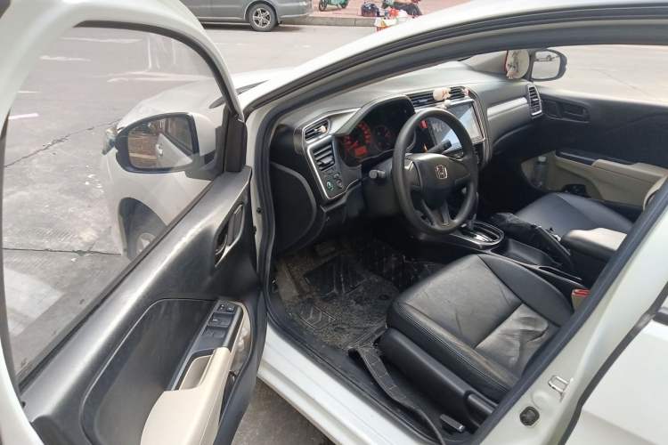 Used Honda Greiz 2016 1.5L CVT Classic Edition Driver Seat