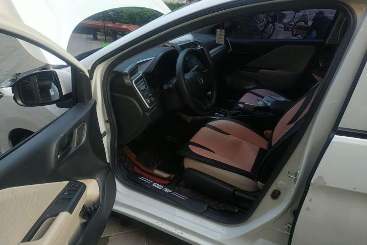 Used Honda Greiz 2016 1.5L CVT Classic Edition Driver Seat