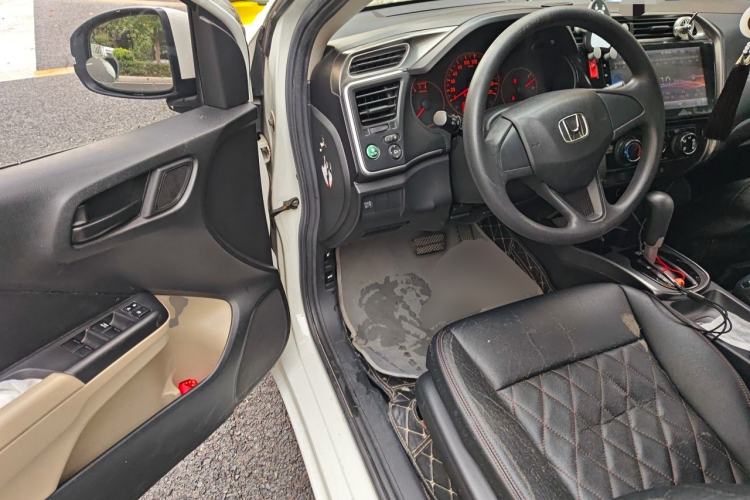 Used Honda Greiz 2016 1.5L CVT Classic Edition Driver Seat