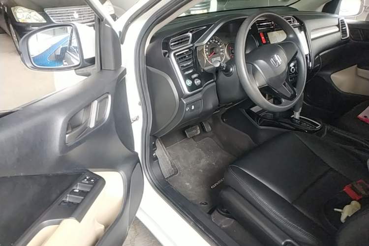 Used Honda Greiz 2016 1.5L CVT Comfort Version Driver Seat