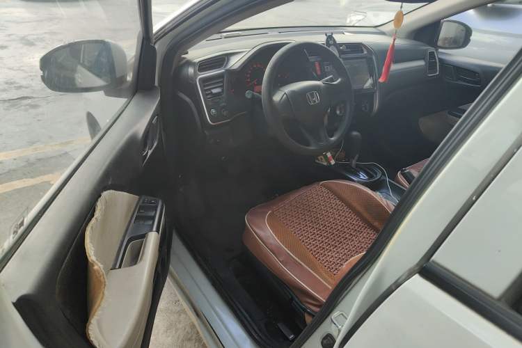 Used Honda Greiz 2016 1.5L CVT Classic Edition Driver Seat