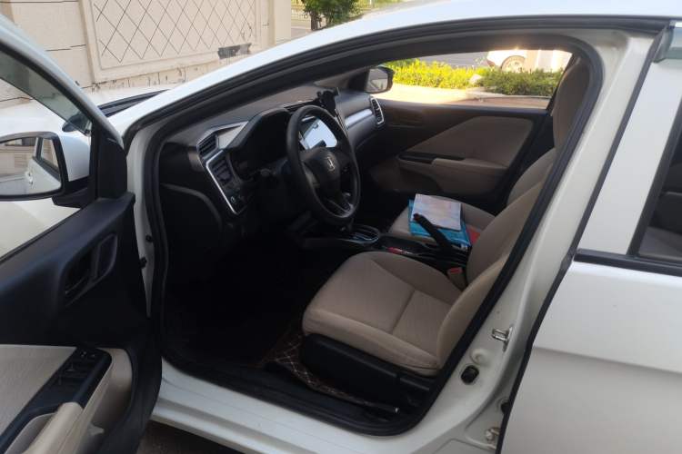 Used Honda Greiz 2016 1.5L CVT Classic Edition Driver Seat