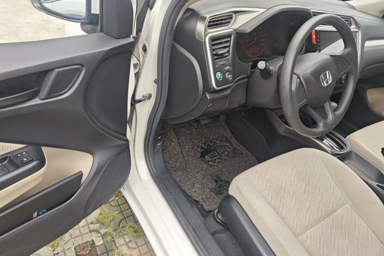 Used Honda Greiz 2016 1.5L CVT Classic Edition Driver Seat