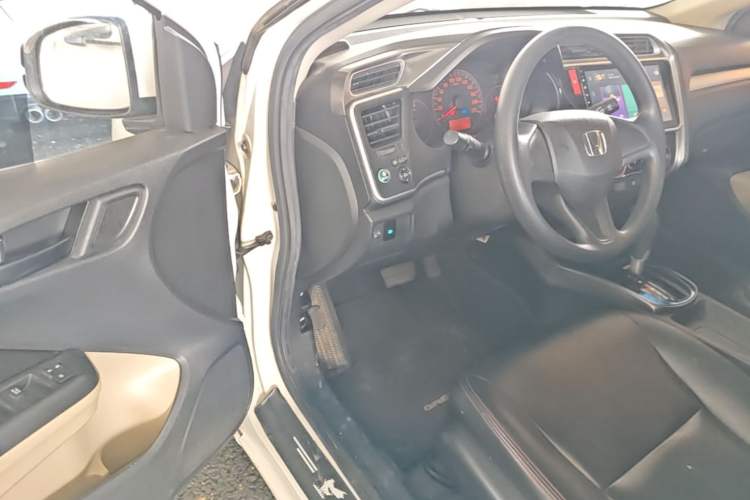Used Honda Greiz 2016 1.5L CVT Classic Edition Driver Seat