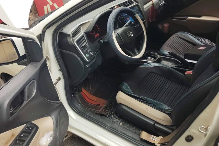 Used Honda Greiz 2016 1.5L CVT Classic Edition Driver Seat