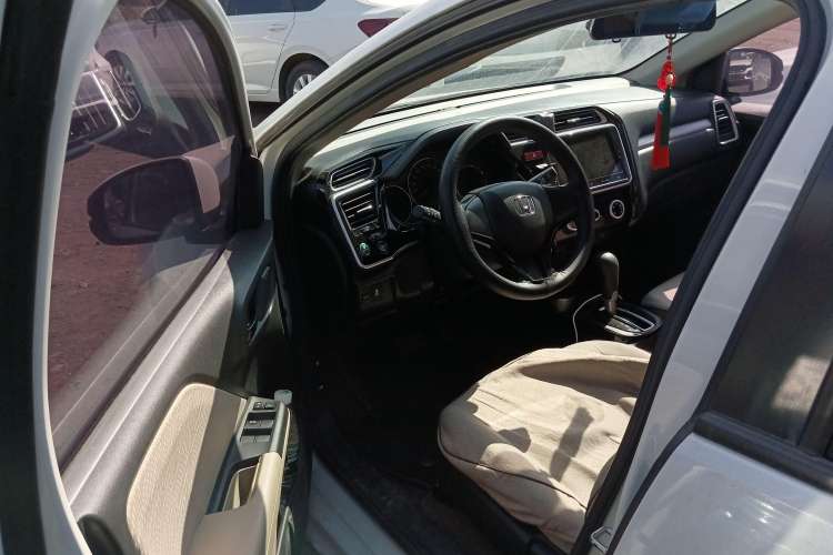 Used Honda Greiz 2016 1.5L CVT Comfort Version Driver Seat
