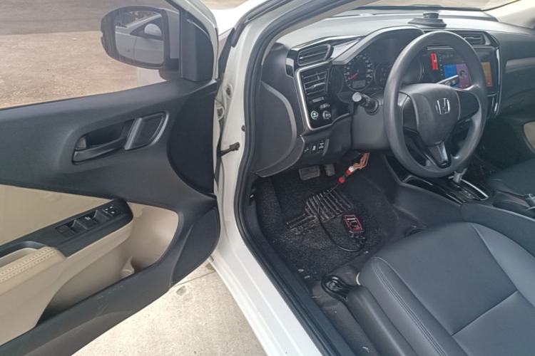 Used Honda Greiz 2016 1.5L CVT Comfort Version Driver Seat