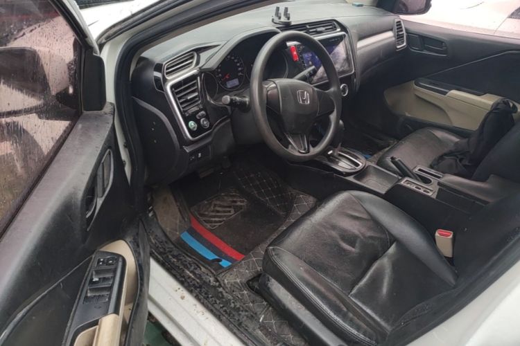 Used Honda Greiz 2016 1.5L CVT Classic Edition Driver Seat