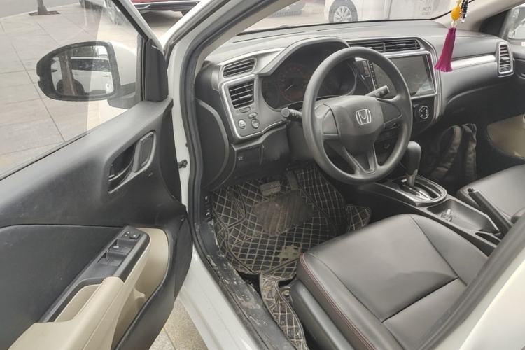 Used Honda Greiz 2016 1.5L CVT Classic Edition Driver Seat
