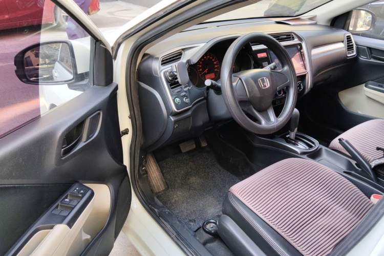 Used Honda Greiz 2016 1.5L CVT Classic Edition Driver Seat