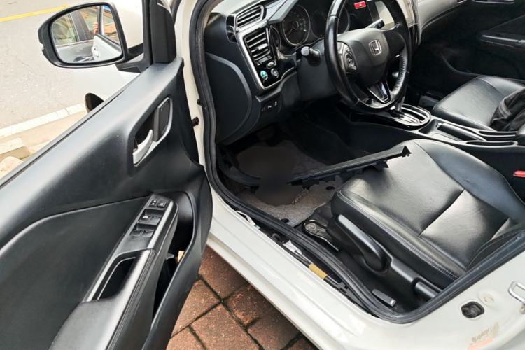 Used Honda Greiz 2016 1.5L CVT Luxury Edition Driver Seat