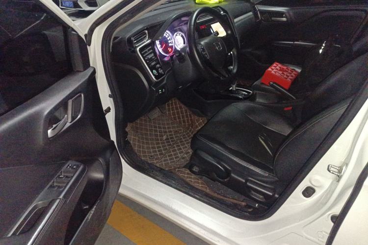 Used Honda Greiz 2016 1.5L CVT Luxury Edition Driver Seat