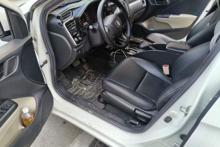 Used Honda Greiz 2016 1.5L CVT Comfort Version Driver Seat