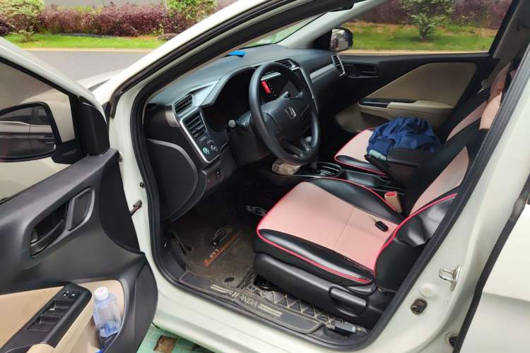 Used Honda Greiz 2016 1.5L CVT Classic Edition Driver Seat