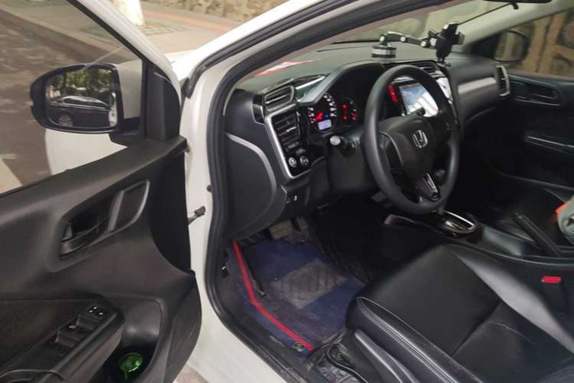 Used Honda Greiz 2016 1.5L CVT Fashion Edition Driver Seat