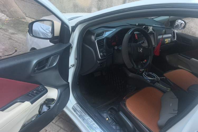 Used Honda Greiz 2016 1.5L CVT Classic Edition Driver Seat