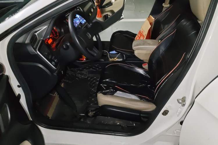 Used Honda Greiz 2016 1.5L CVT Classic Edition Driver Seat