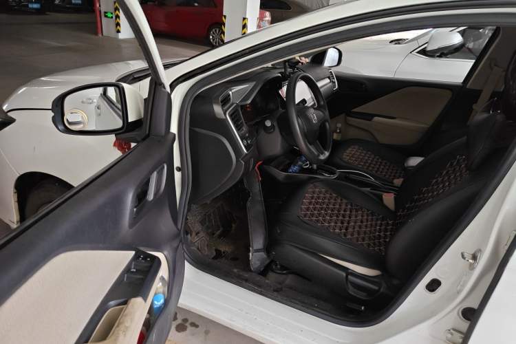 Used Honda Greiz 2016 1.5L CVT Classic Edition Driver Seat