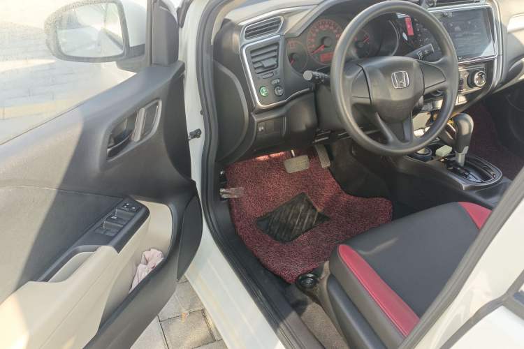 Used Honda Greiz 2016 1.5L CVT Classic Edition Driver Seat
