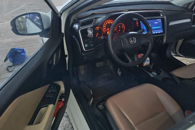 Used Honda Greiz 2016 1.5L CVT Classic Edition Driver Seat