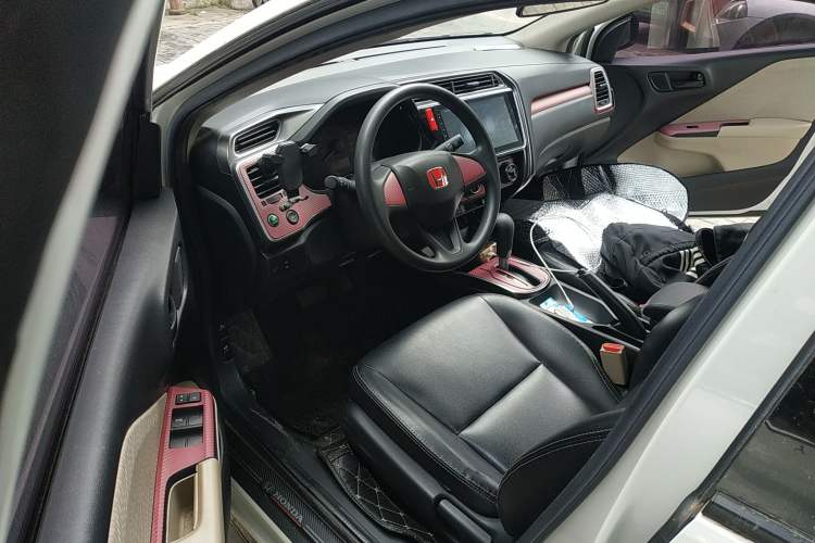 Used Honda Greiz 2016 1.5L CVT Classic Edition Driver Seat