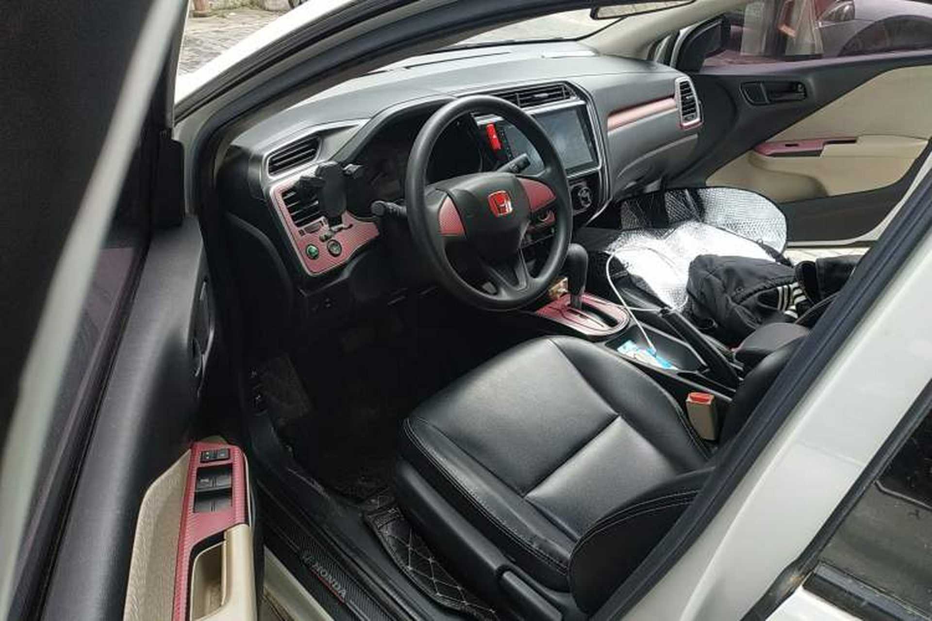 Used Honda Greiz 2016 1.5L CVT Classic Edition Driver Seat
