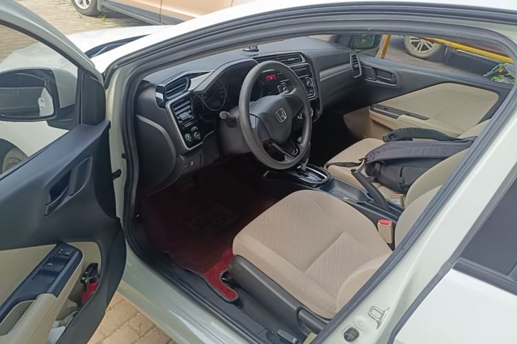 Used Honda Greiz 2016 1.5L CVT Comfort Version Driver Seat