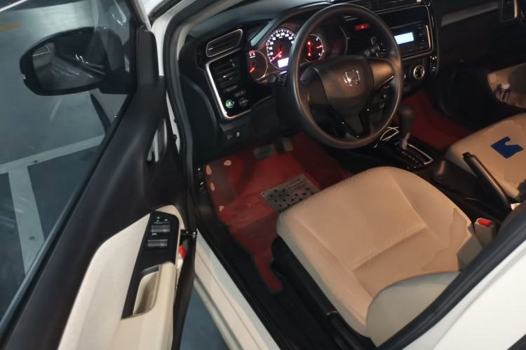 Used Honda Greiz 2016 1.5L CVT Comfort Version Driver Seat