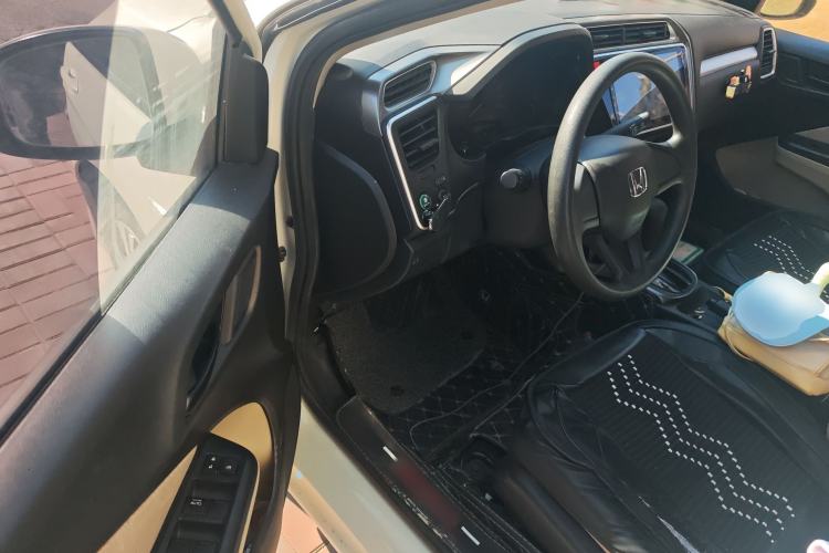 Used Honda Greiz 2016 1.5L CVT Classic Edition Driver Seat