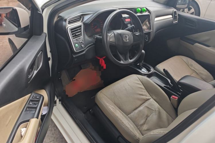 Used Honda Greiz 2016 1.5L CVT Classic Edition Driver Seat