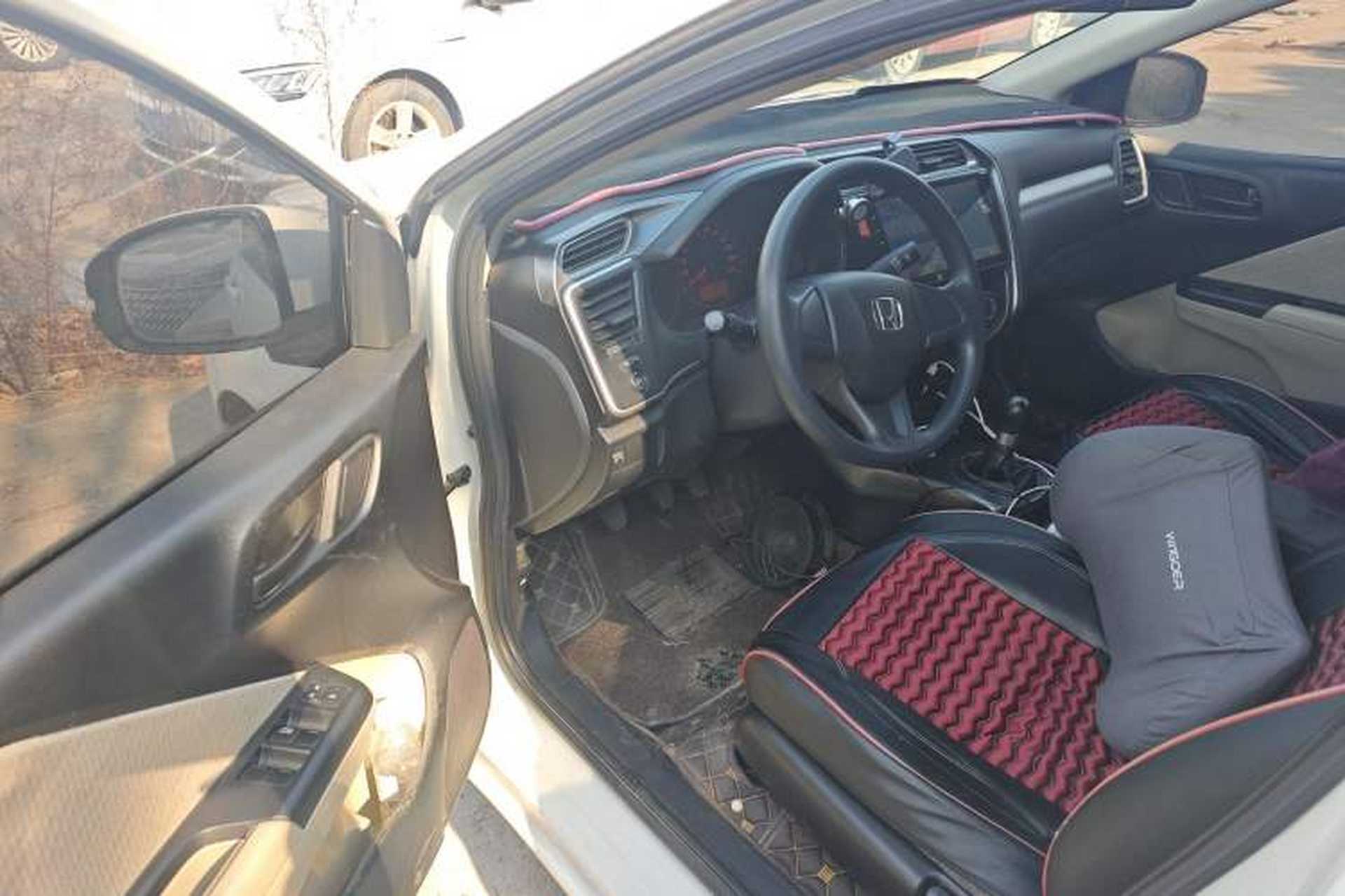 Used Honda Greiz 2016 1.5L Manual Classic Edition Driver Seat