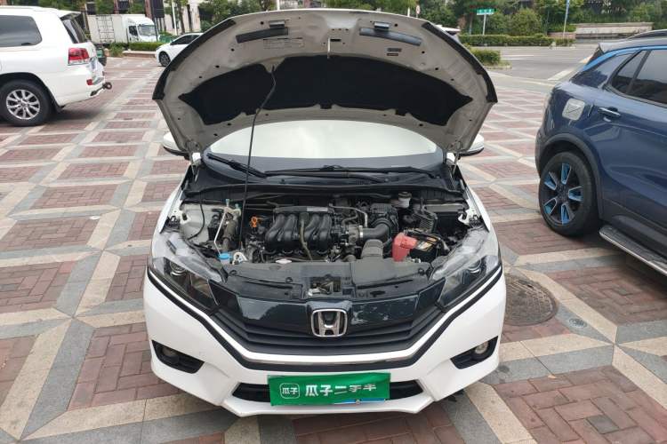 Used Honda Greiz 2016 1.5L CVT Comfort Version Engine Bay