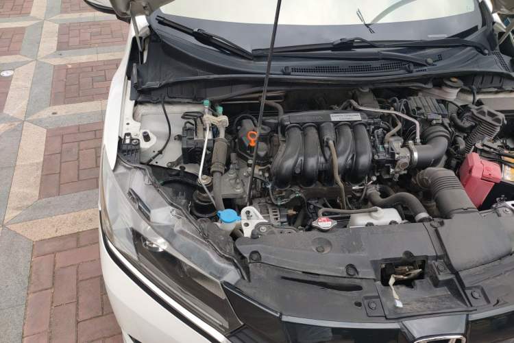 Used Honda Greiz 2016 1.5L CVT Comfort Version Engine Bay Right
