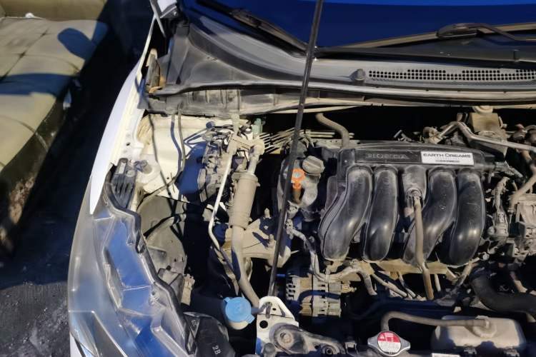 Used Honda Greiz 2016 1.5L CVT Comfort Version Engine Bay Right