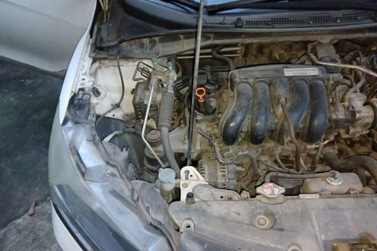 Used Honda Greiz 2016 1.5L CVT Comfort Version Engine Bay Right