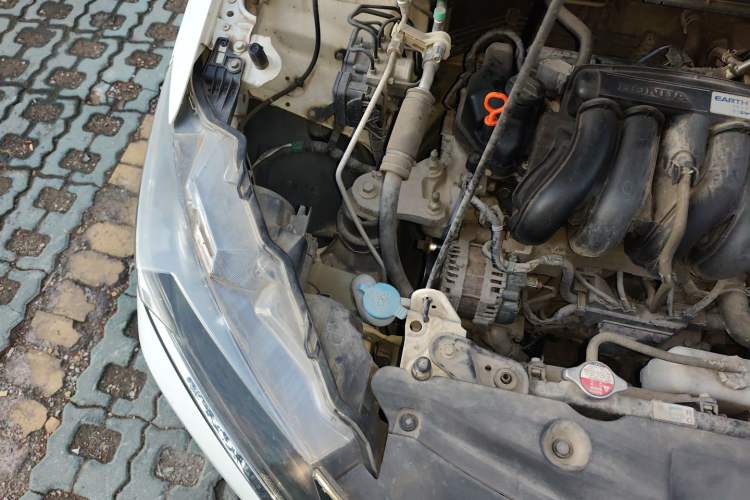 Used Honda Greiz 2016 1.5L Manual Classic Edition Engine Bay Right