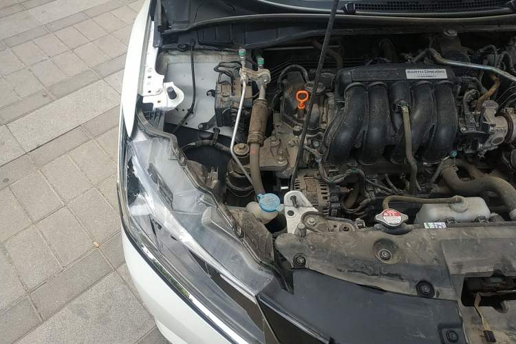 Used Honda Greiz 2016 1.5L CVT Classic Edition Engine Bay Right