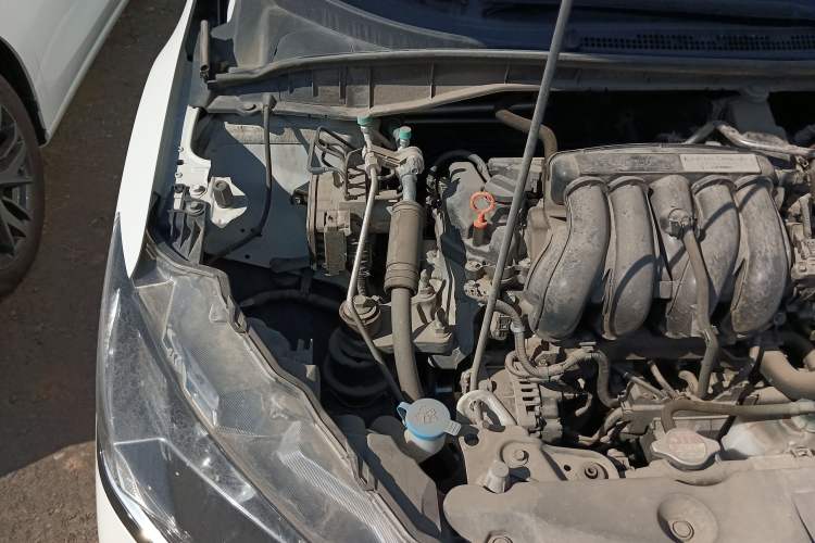 Used Honda Greiz 2016 1.5L CVT Comfort Version Engine Bay Right
