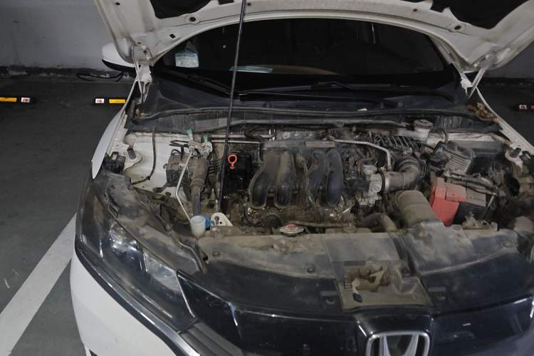 Used Honda Greiz 2016 1.5L Manual Classic Edition Engine Bay Right