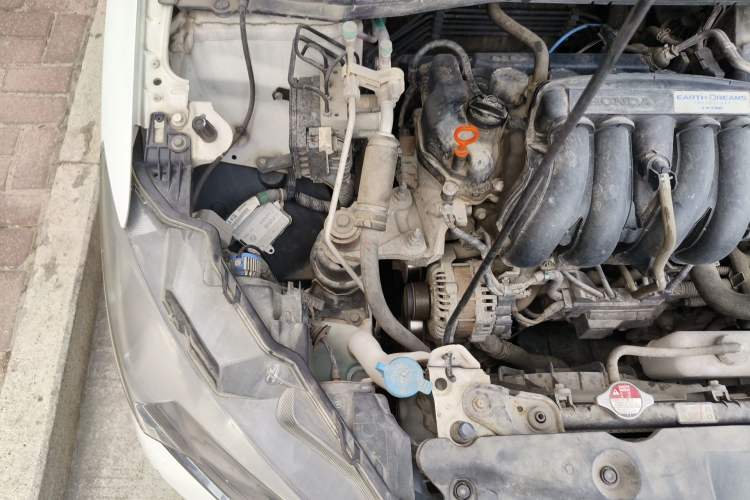 Used Honda Greiz 2016 1.5L CVT Comfort Version Engine Bay Right