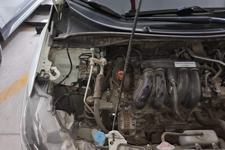 Used Honda Greiz 2016 1.5L CVT Classic Edition Engine Bay Right