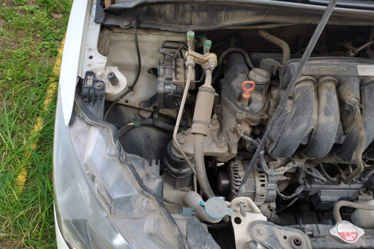 Used Honda Greiz 2016 1.5L Manual Classic Edition Engine Bay Right