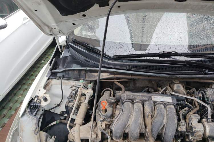 Used Honda Greiz 2016 1.5L Manual Classic Edition Engine Bay Right