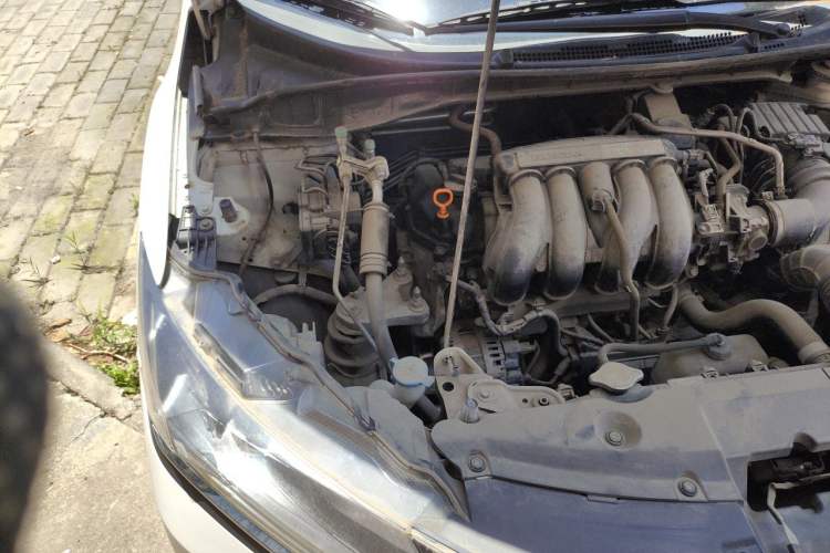 Used Honda Greiz 2016 1.5L Manual Classic Edition Engine Bay Right