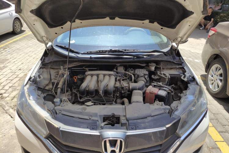 Used Honda Greiz 2016 1.5L Manual Classic Edition Engine Bay