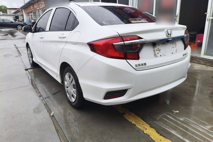 Used Honda Greiz 2016 1.5L Manual Classic Edition Exterior 1