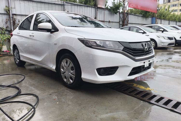 Used Honda Greiz 2016 1.5L Manual Classic Edition Exterior 1