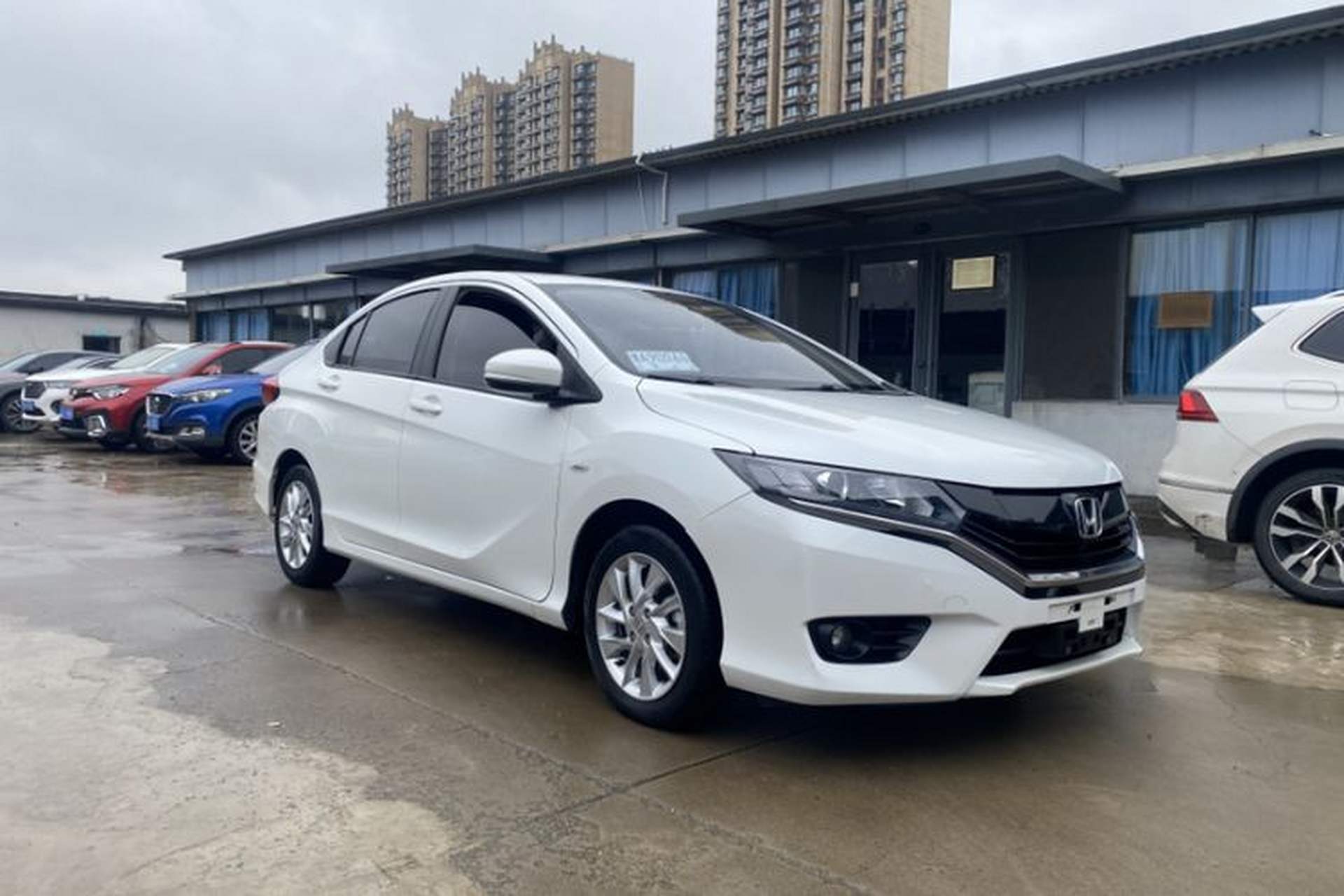 Used Honda Greiz 2016 1.5L CVT Fashion Edition Exterior 2