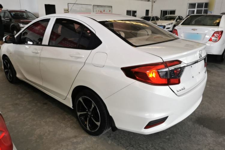 Used Honda Greiz 2016 1.5L CVT Classic Edition Exterior 2