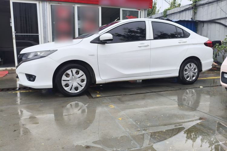 Used Honda Greiz 2016 1.5L Manual Classic Edition Exterior 2